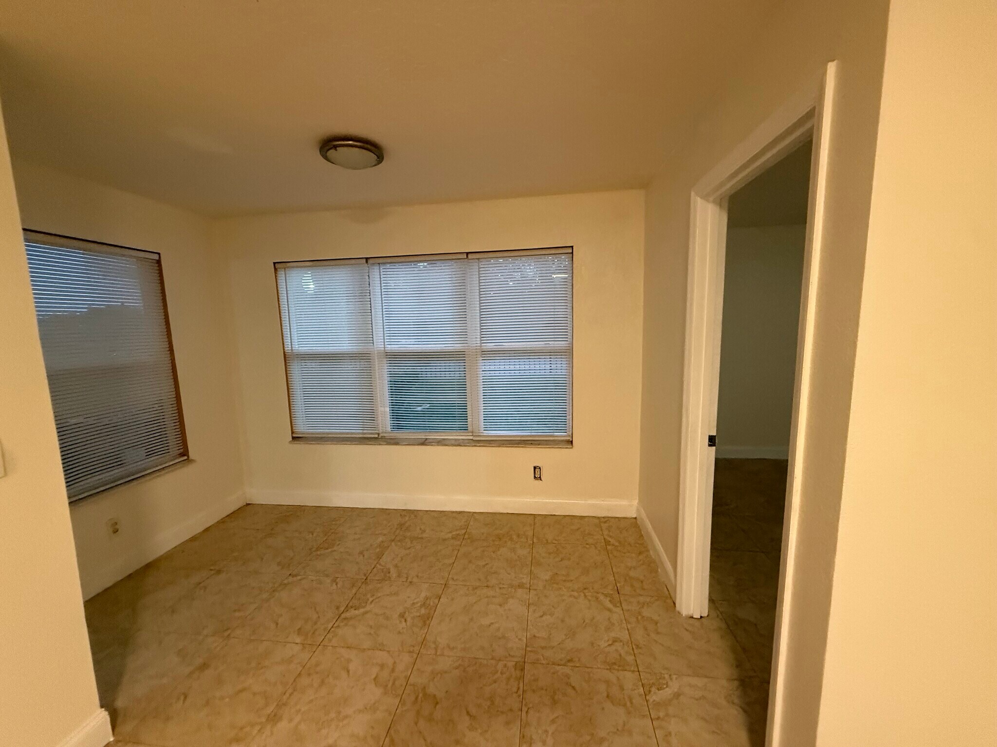 Building Photo - 5785 Gatlin Ave