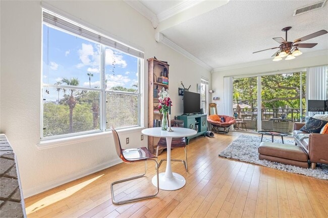 Building Photo - 740 Mainsail Dr