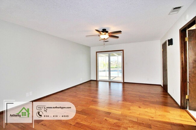 Building Photo - 20231 Margarita Ct E