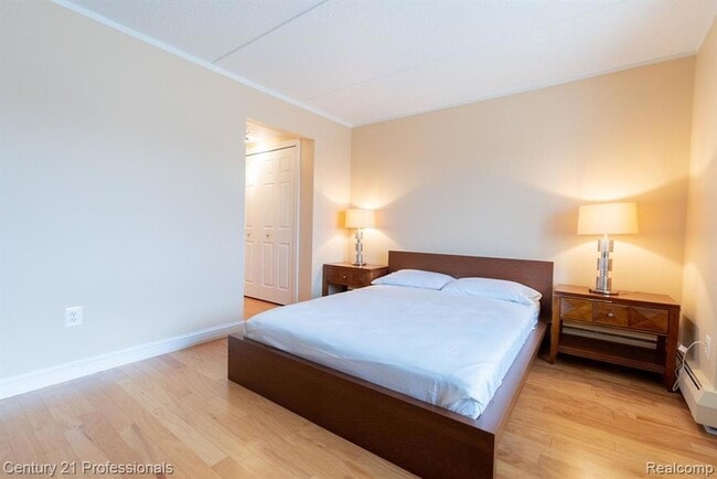 Building Photo - 35300 Woodward Ave