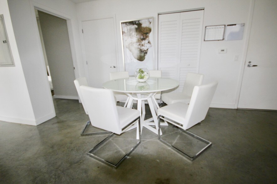 Dining - 151 SE 1st St