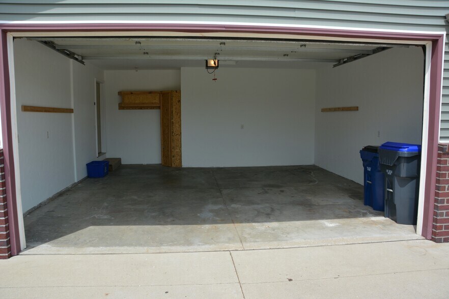 Building Photo - 327 Cordy Lane