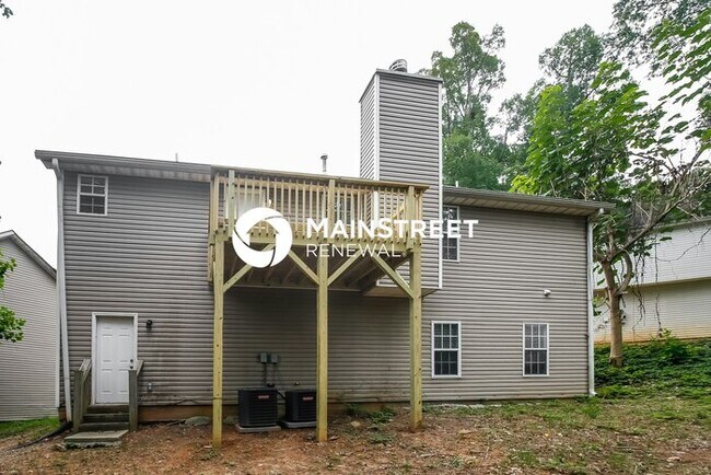 Building Photo - 4 Bedroom Pet-Friendly Home in Riverdale, GA with Main Street Renewal