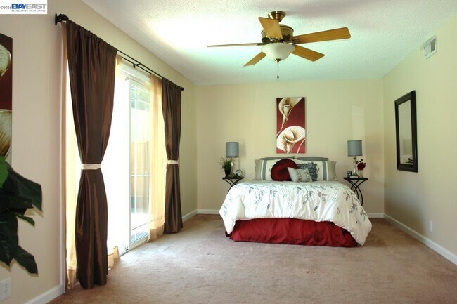 Building Photo - 306 S Park Victoria Dr