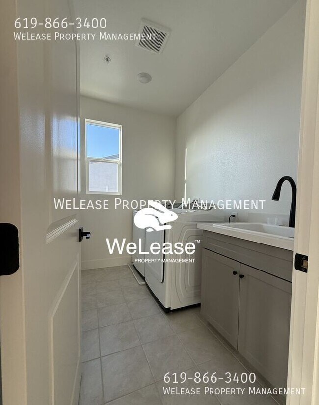 Building Photo - 35335 Ponderosa Pl