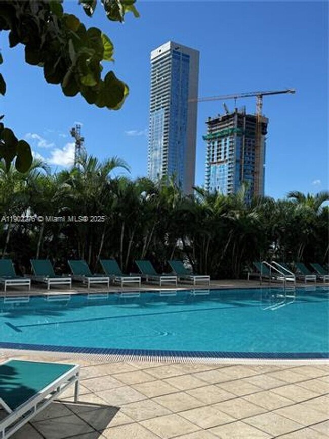 Building Photo - 888 Biscayne Blvd