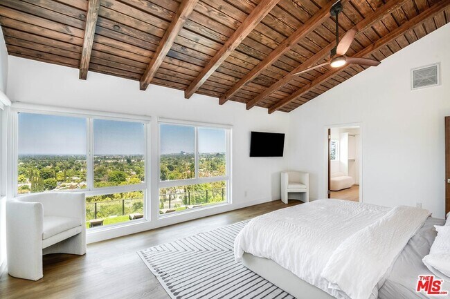 Building Photo - 6426 Ellenview Ave