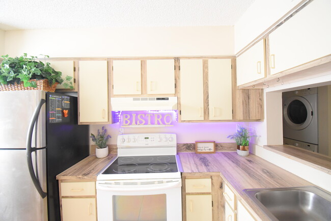 Building Photo - 3130 Millwood Terrace