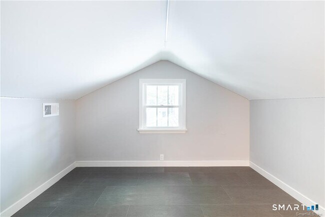 Building Photo - 37 Old Wheeler Ln