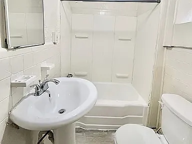 Building Photo - 5743 N Park Ave