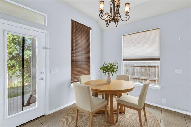 Building Photo - 2808 Cedar Ridge Ln