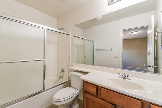 Building Photo - 2547 E Megan St