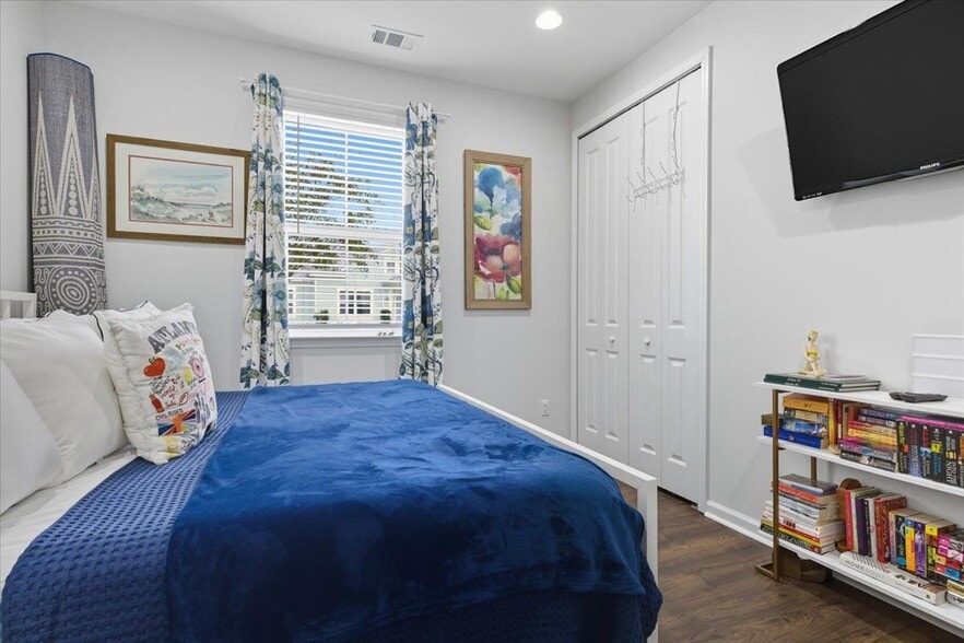 Building Photo - 119 Sandbar Ln