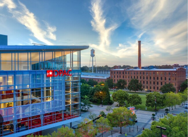 Building Photo - Bright, Airy Condo in Downtown Durham!