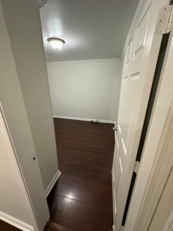 Building Photo - 209 G St