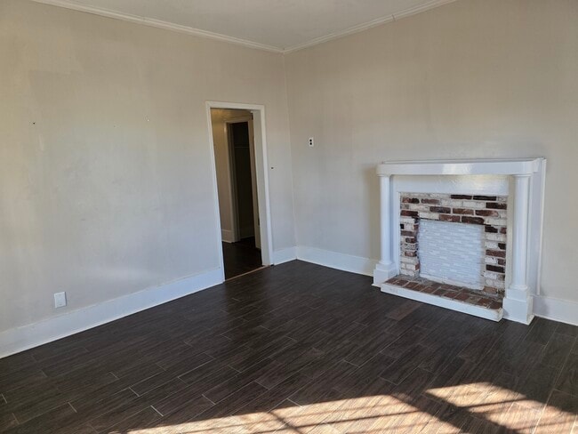 Building Photo - 2529 Napier Ave