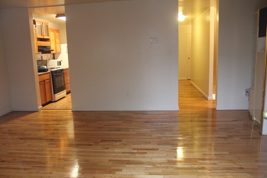 Building Photo - 471 East 144th Street