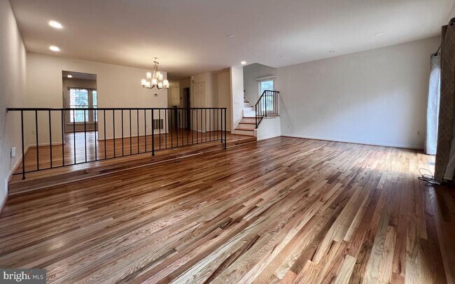 Building Photo - 7132 Swansong Wy