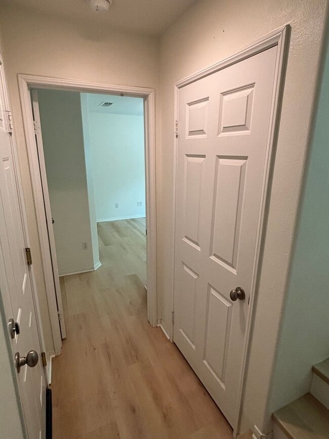 Building Photo - Move-In Ready 4 Bedroom Home Perfect for Professionals & Families