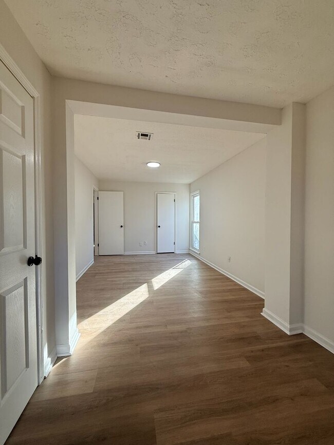 Building Photo - FOR RENT – Newly Remodeled 4 Bedroom / 2 Bath Home