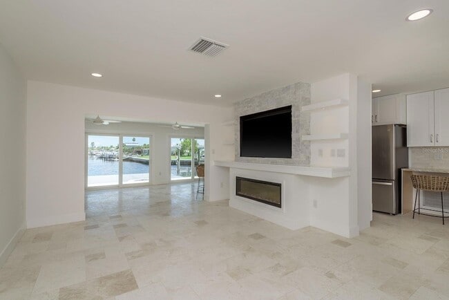 Building Photo - 4845 Shell Stream Blvd