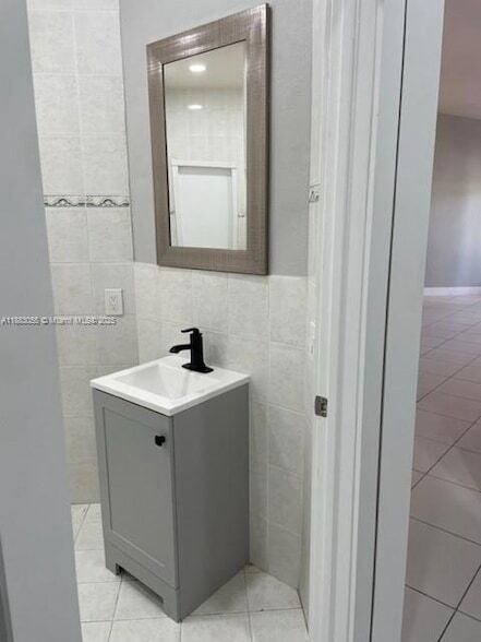 Building Photo - 13710 SW 36th St