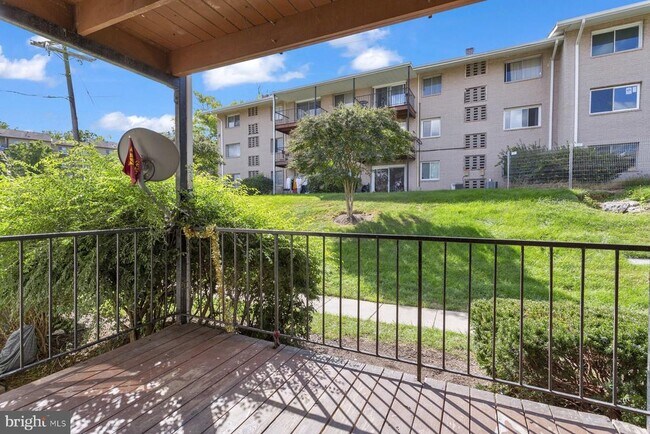 Building Photo - 5410 85th Ave