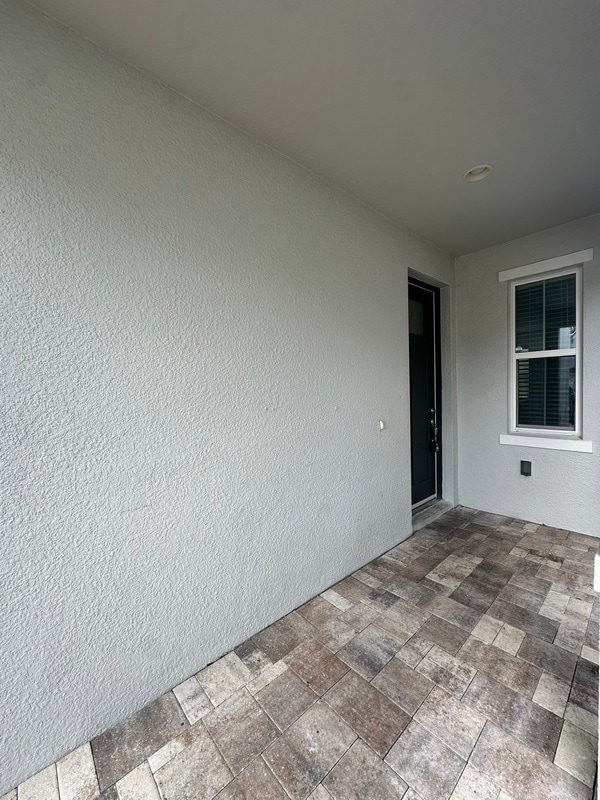Building Photo - 1002 La Mirada Ct