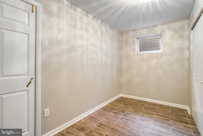 Building Photo - 9801 Orchid Cir