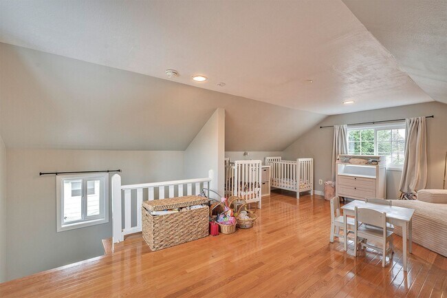 Building Photo - Charming Hillsboro Bungalow with RV Parking & Modern Upgrades!