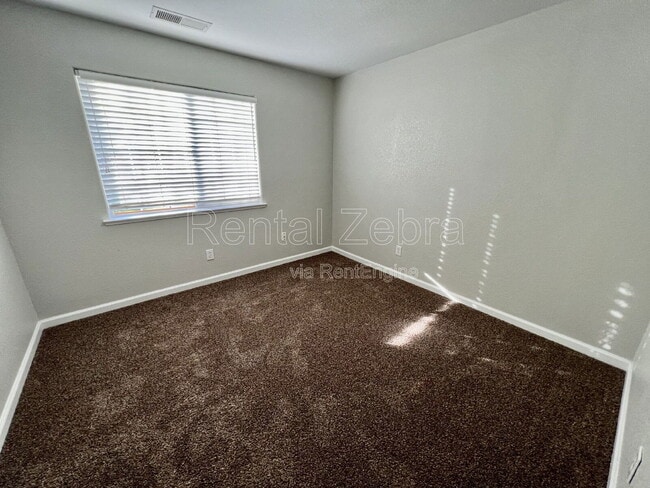 Building Photo - 1239 El Portal Dr