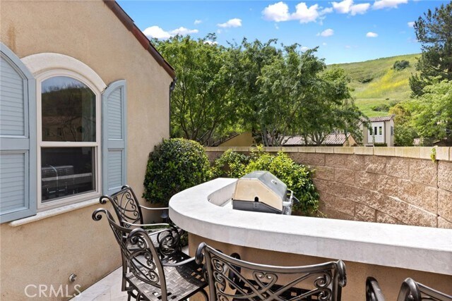 Building Photo - 61 Shade Tree