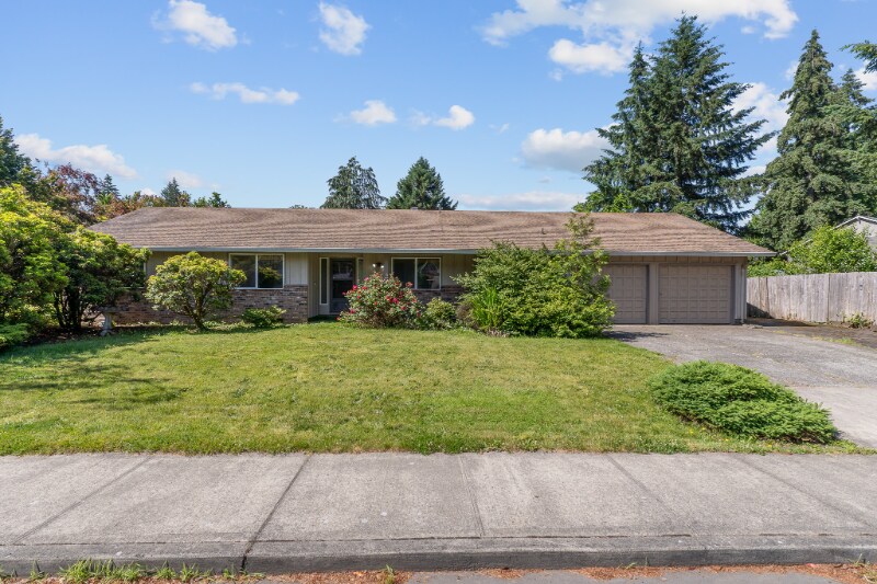 Building Photo - 9423 NE Woodridge St