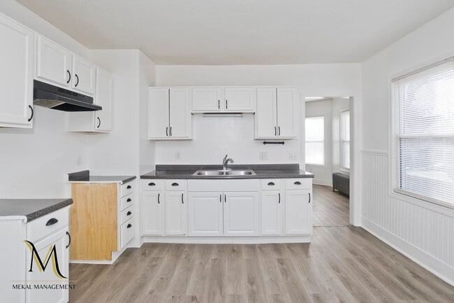 Building Photo - 98-100 Prospect St