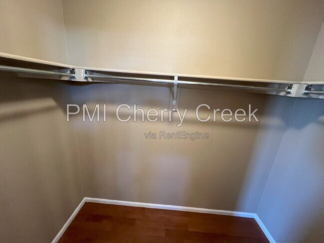 Building Photo - 19453 E Hollow Creek Dr