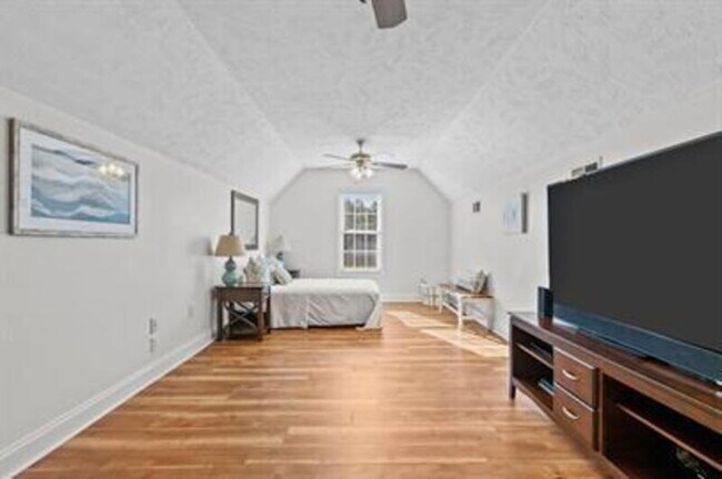 Building Photo - 600 S Buckeye Dr