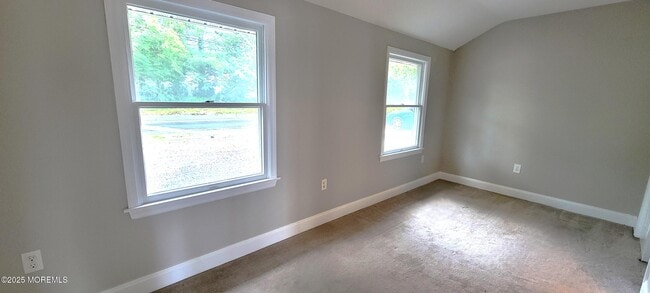 Building Photo - 646 Princeton Ave