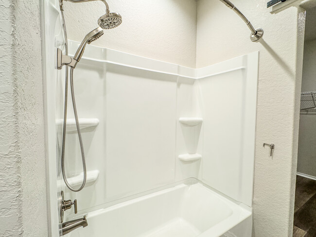 Building Photo - 13019 Heathers Elm