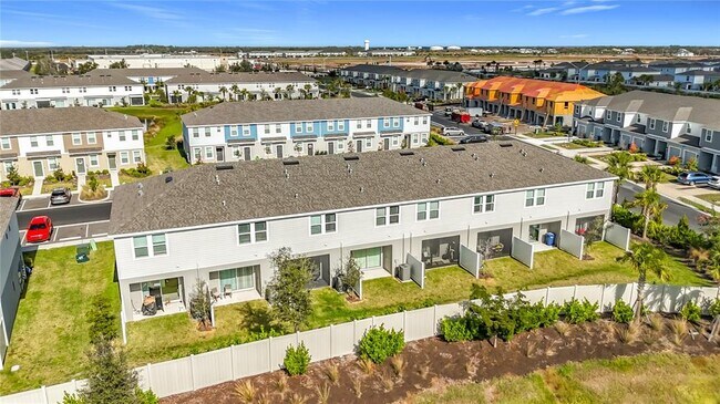 Building Photo - 16642 San Nicola Pl