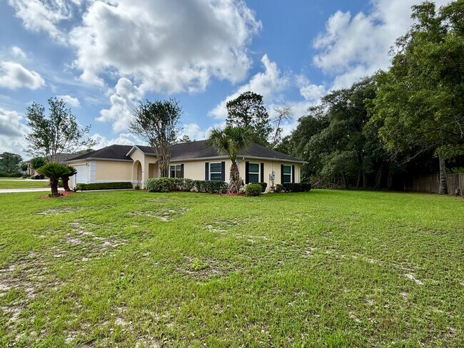 Building Photo - Emerald Point - Southwest Ocala | 3/2 1577 sqft
