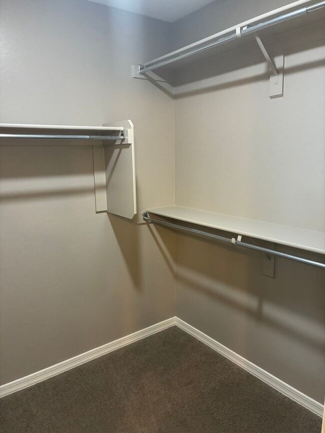 Building Photo - Special **BEAUTIFUL 3 BEDROOM/3 BATHROOM HOME LOCATED IN EASTMARK (ELLSWORTH & RAY)**