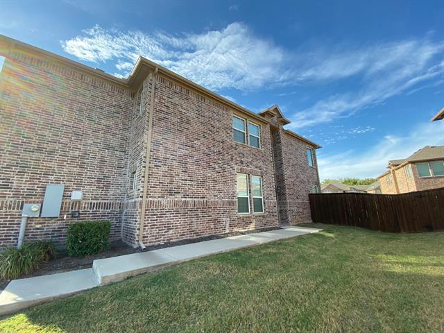 Building Photo - 255 Sherburne St