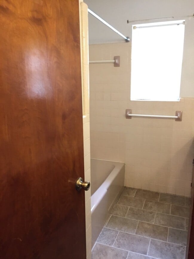 Building Photo - 3 Bedroom 1.75 Bath with a Spacious Lot