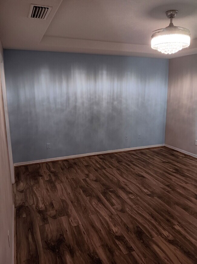 Building Photo - 1305 Shadow Path Dr