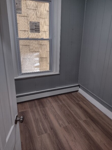 Building Photo - 319 2nd St