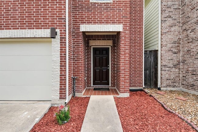 Building Photo - 3718 Main Poplar Dr