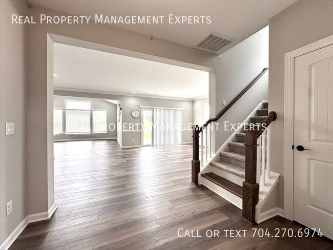 Building Photo - 6511 Wildbrook Dr