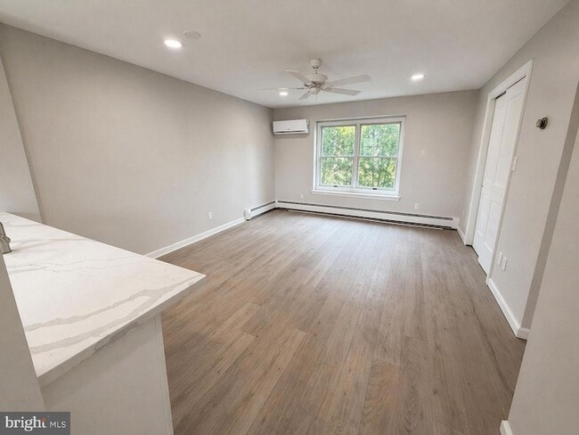 Building Photo - 359 Whites Rd