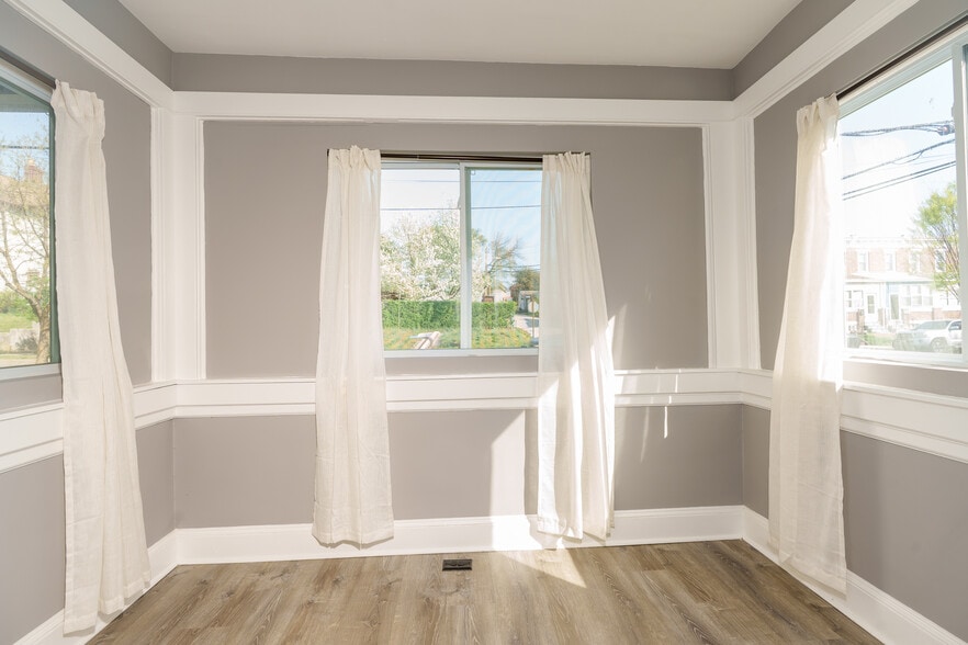 Building Photo - 3706 3rd St