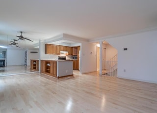 Building Photo - 9753 Lake Shore Dr